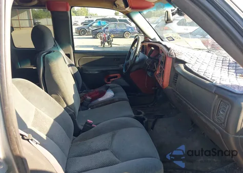 2004 Chevrolet Silverado 1500 Ls из США, поврежденный, VIN 2GCEC19V641130196